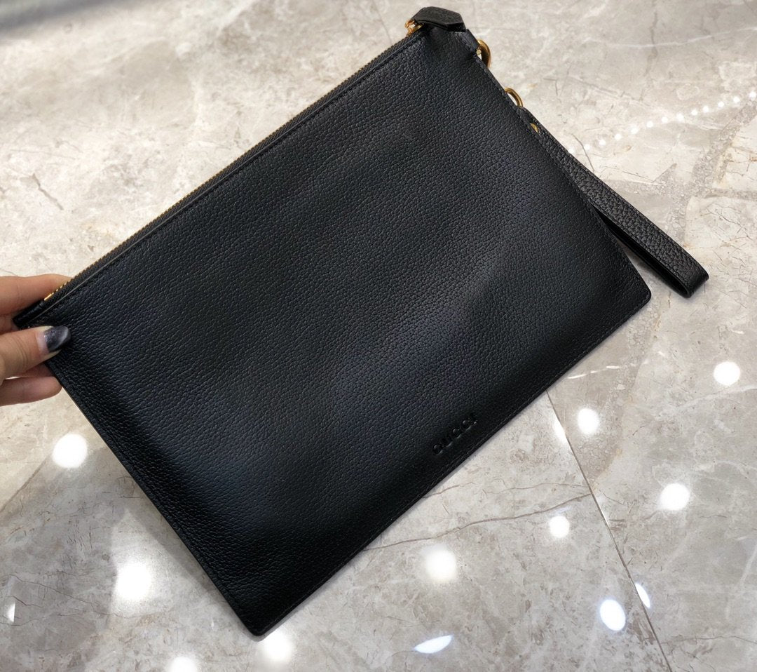 Gucci(グッチ)クラッチバッグ 30x20x1.5cm