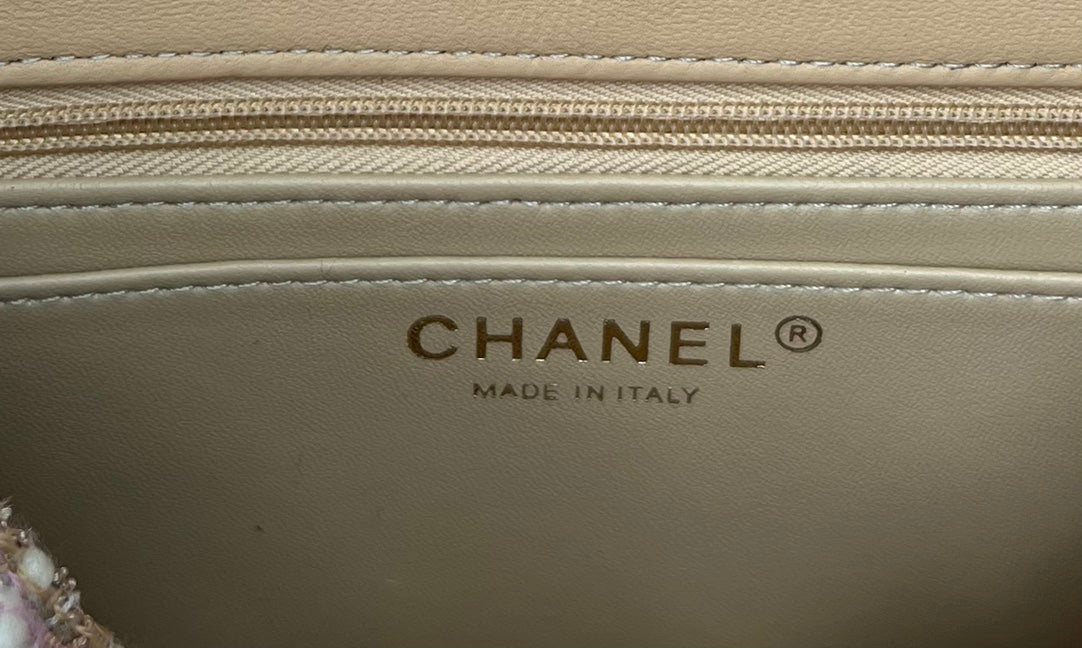 Chanel MINI CLASSIC FLAP BAG 1116