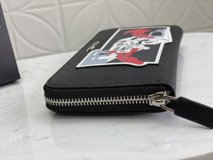 PRADA(プラダ) 財布19x12cm