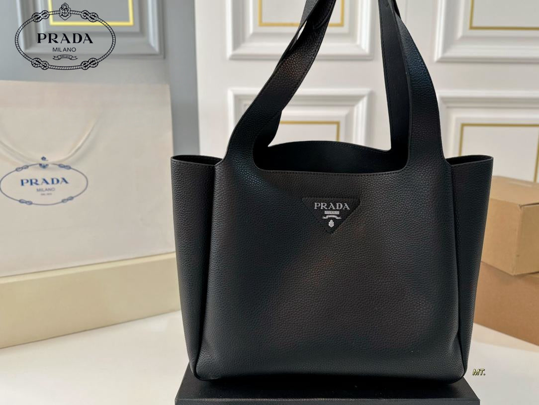 【PRADA 公式 旗艦店】プラダ ハンドバッグ 当日出荷 好評に付き再入荷！31*26CM 240719