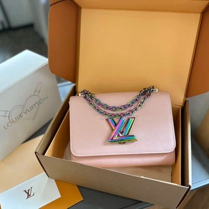 ★Louis Vuitton★ネオクラシカルなツイストミディアムバッグの登場です