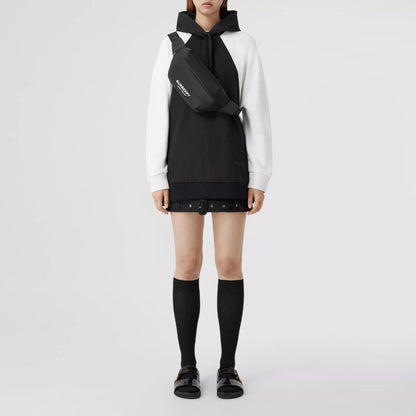 人気【BURBERRY】バーバリー ロゴ ソニー ナイロンバナナバッグ