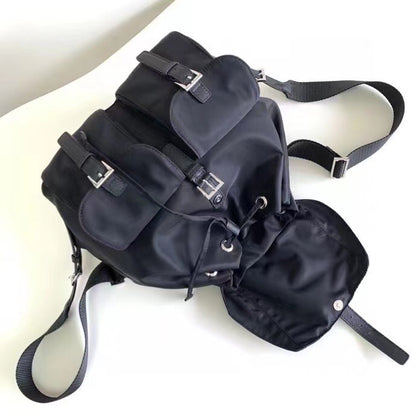 【PRADA 公式旗艦店】プラダ リュックサック当日出荷 好評に付き再入荷！32*30*15CM