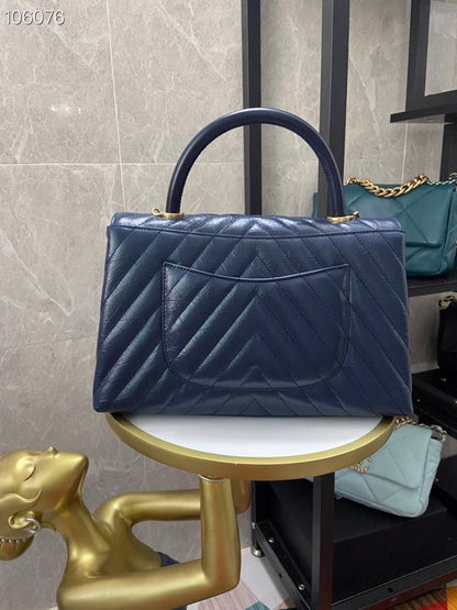 Chanel Cowhide handbag 92991