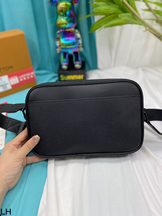 ☆Louis Vuitton☆ メンズショルダーバッグ