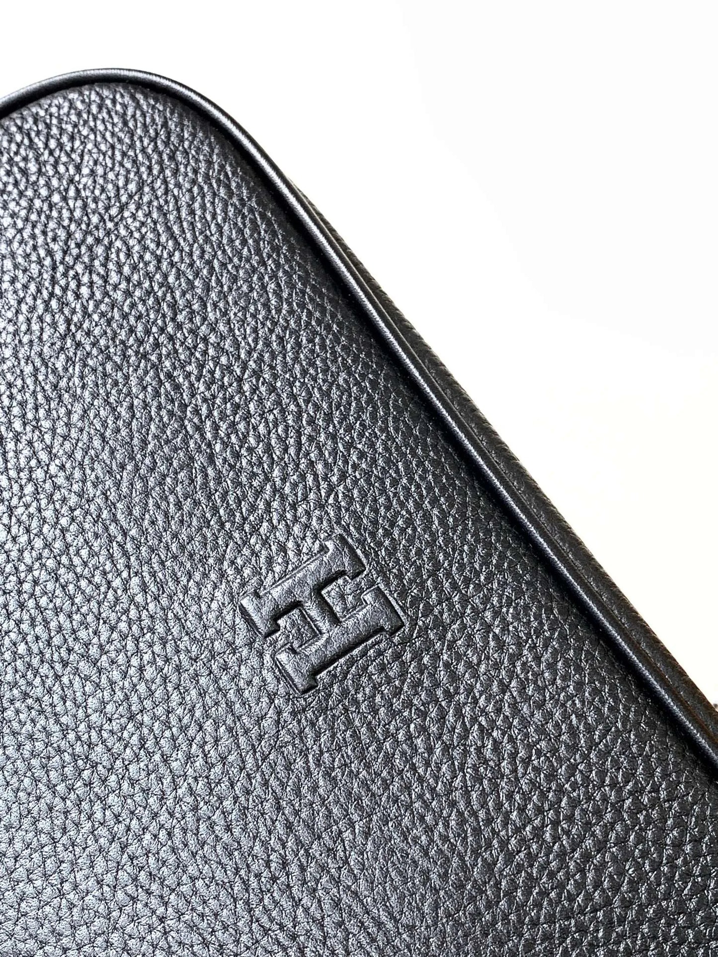 【HERMES 公式旗艦店】エルメス クラッチバッグ 当日出荷 好評に付き再入荷！27*15*10CM