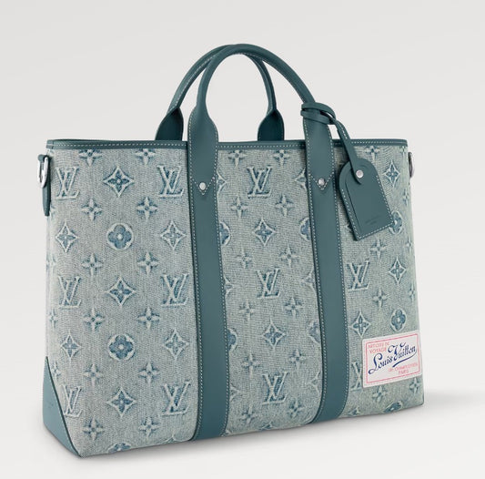 Louis Vuitton バッグ《Weekend》ブルー レザー ロゴ 直営店 M22537