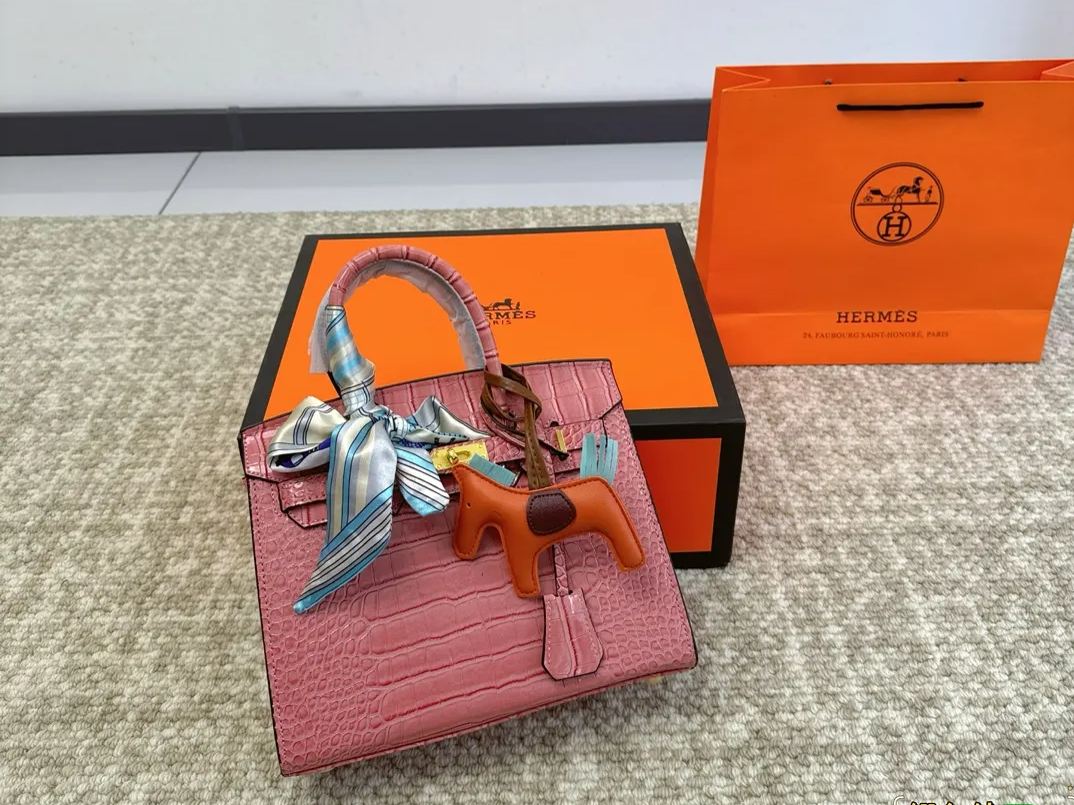 HERMES 高級ワニ革模様 プラチナバッグ