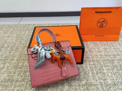 HERMES 高級ワニ革模様 プラチナバッグ