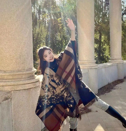 【BURBERRY バーバリー 】バーバリー最新作ナイトウォーホース両面ジャガードショールケープ‼ ️定番中の定番