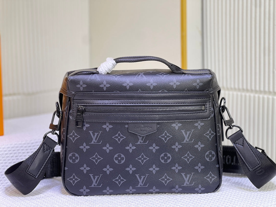 エレガント☆Louis Vuitton☆LV トレイル ショルダーバッグ M46972