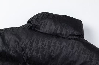 【DIOR公式 旗艦店】（ディオール ） ダウンジャケット、ご好評に付き再入荷！