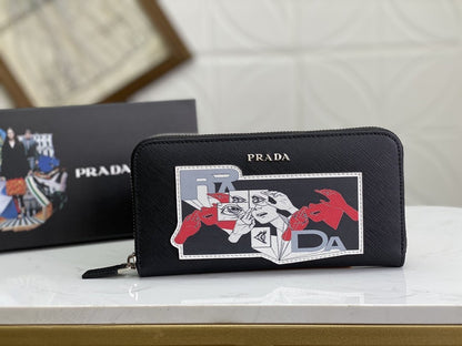 PRADA(プラダ) 財布19x12cm