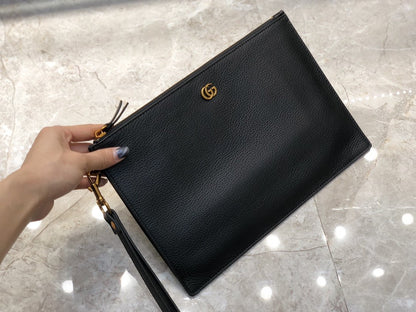 Gucci(グッチ)クラッチバッグ 30x20x1.5cm