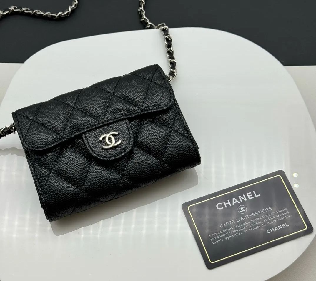 Chanel クラシック チェーン イブニング バッグ ラムスキン AP0238