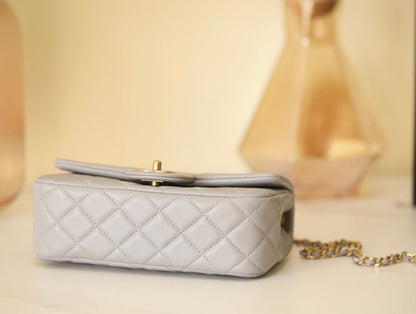 Chanel Golden ball in grey