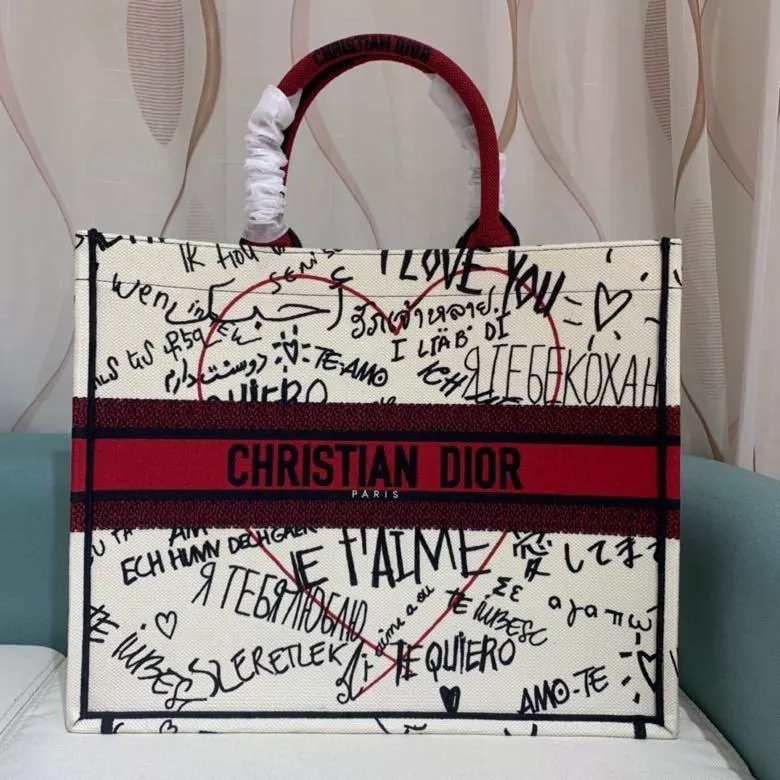 BOOK TOTE多色落書き模様の刺繍