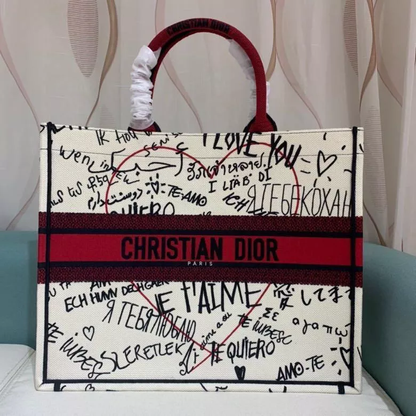 BOOK TOTE多色落書き模様の刺繍