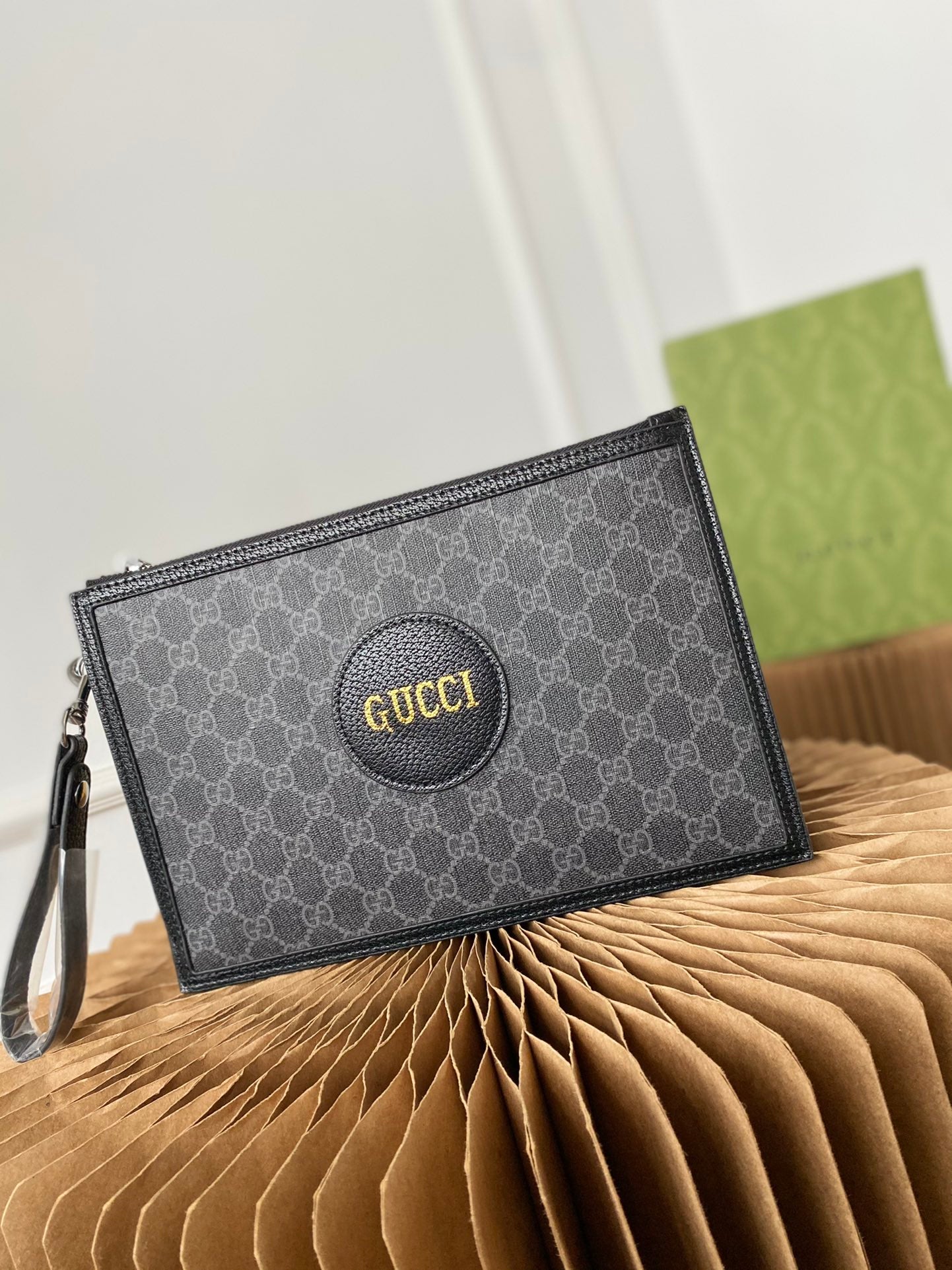GUCCI(グッチ)クラッチバッグ 29*20cm