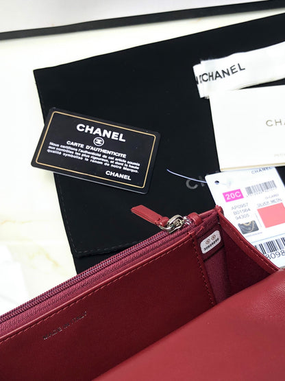 CHANEL 19 WALLET ON CHAIN 0957