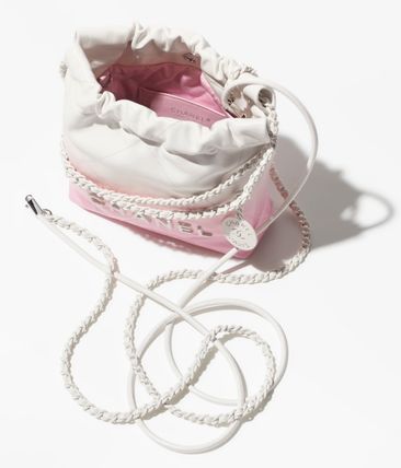 ★可愛すぎるカラー♪【CHANEL】CHANEL22 ハンドバッグ★