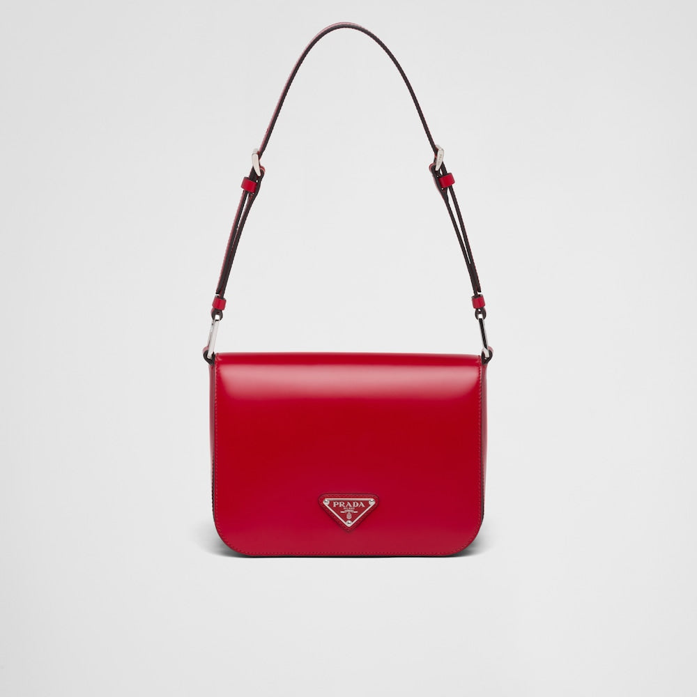 大人気！雑誌「VIVI」に掲載!藤田ニコルの愛用ブランドの新作バッグが掲載されたブラックレザーショルダーバッグ 大人の女性へ