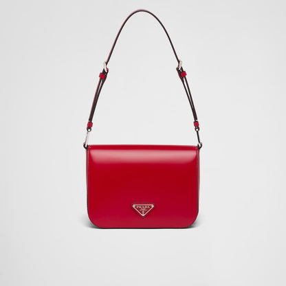 大人気！雑誌「VIVI」に掲載!藤田ニコルの愛用ブランドの新作バッグが掲載されたブラックレザーショルダーバッグ 大人の女性へ