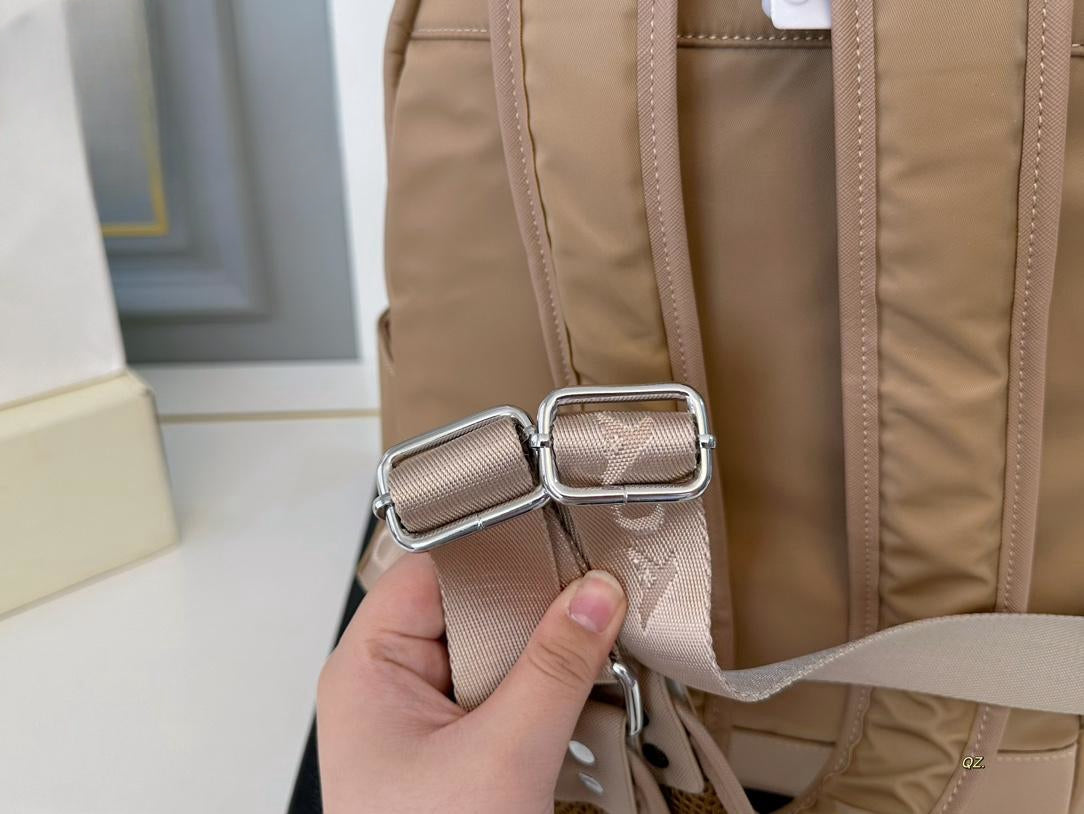 【PRADA 公式 旗艦店】プラダ リュックサック当日出荷 好評に付き再入荷！31*36CM 240719