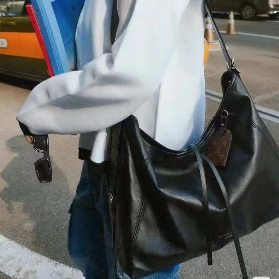 LOUIS VUITTON carryall メッセンジャーバッグ【送料無料】