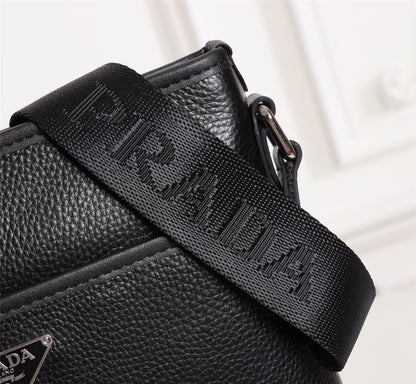 【PRADA 公式旗艦店】プラダ ショルダーバッグ 当日出荷 好評に付き再入荷！25*27*5CM