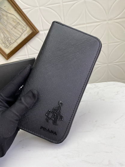 PRADA(プラダ) 財布19x12cm