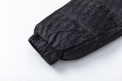 【DIOR公式 旗艦店】（ディオール ） ダウンジャケット、ご好評に付き再入荷！