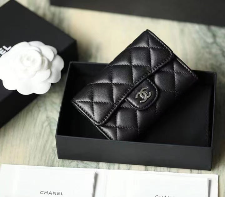 Chanel Classic Leather Wallet In Black