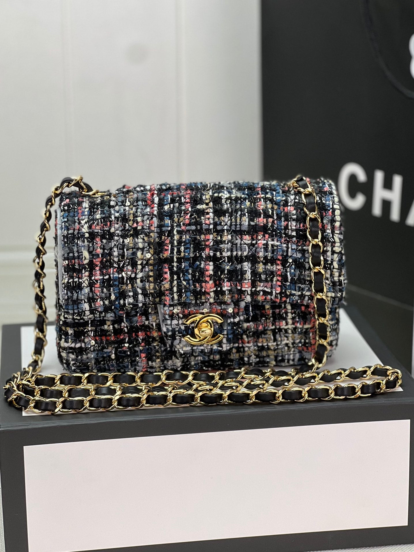 Chanel MINI CLASSIC FLAP BAG 1116
