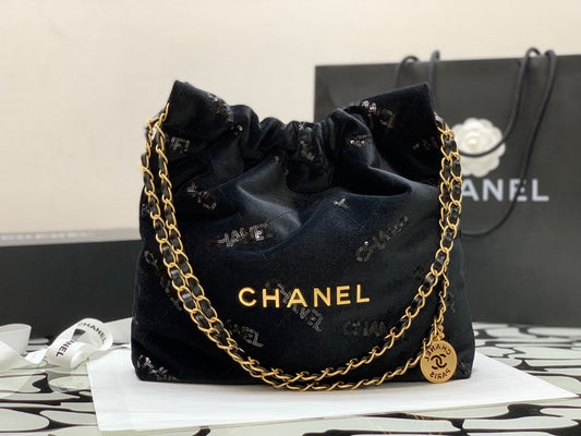 CHANEL 22 3261