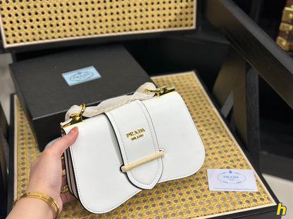 【PRADA】プラダ◆サフィアーノレザー シドニー バッグ ショルダーバッグ