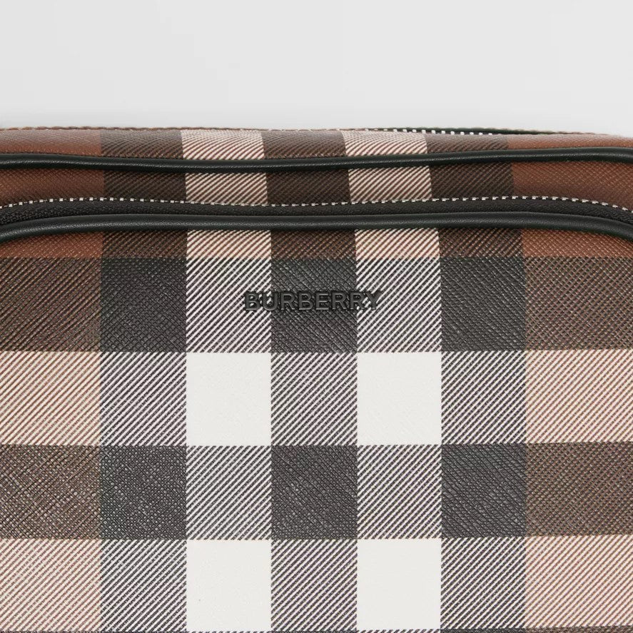 ★BURBERRY★超かっこいい！タータンチェックのショルダーバッグ
