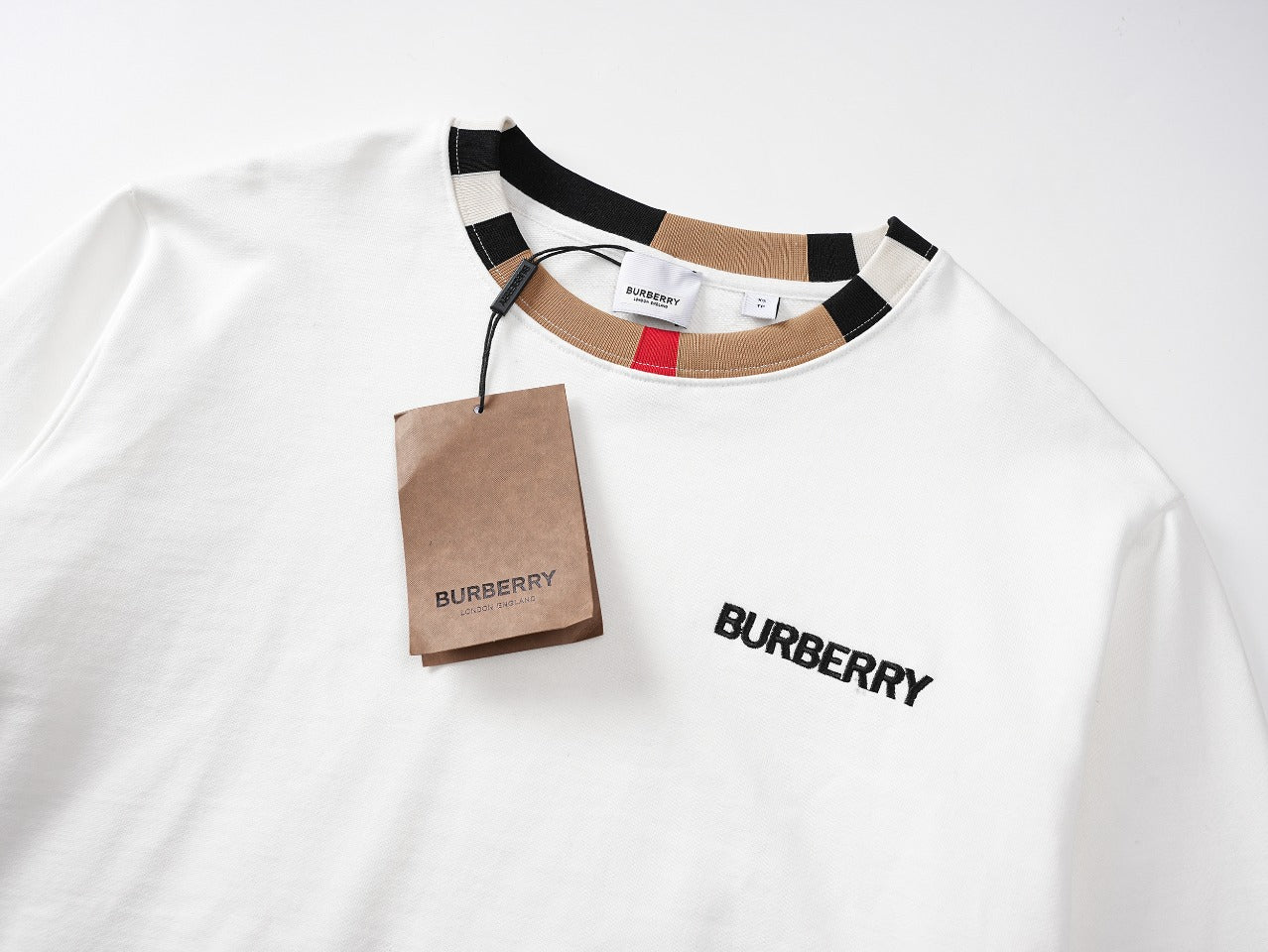 【 Burberry 旗艦店】ご好評に付き再入荷！！