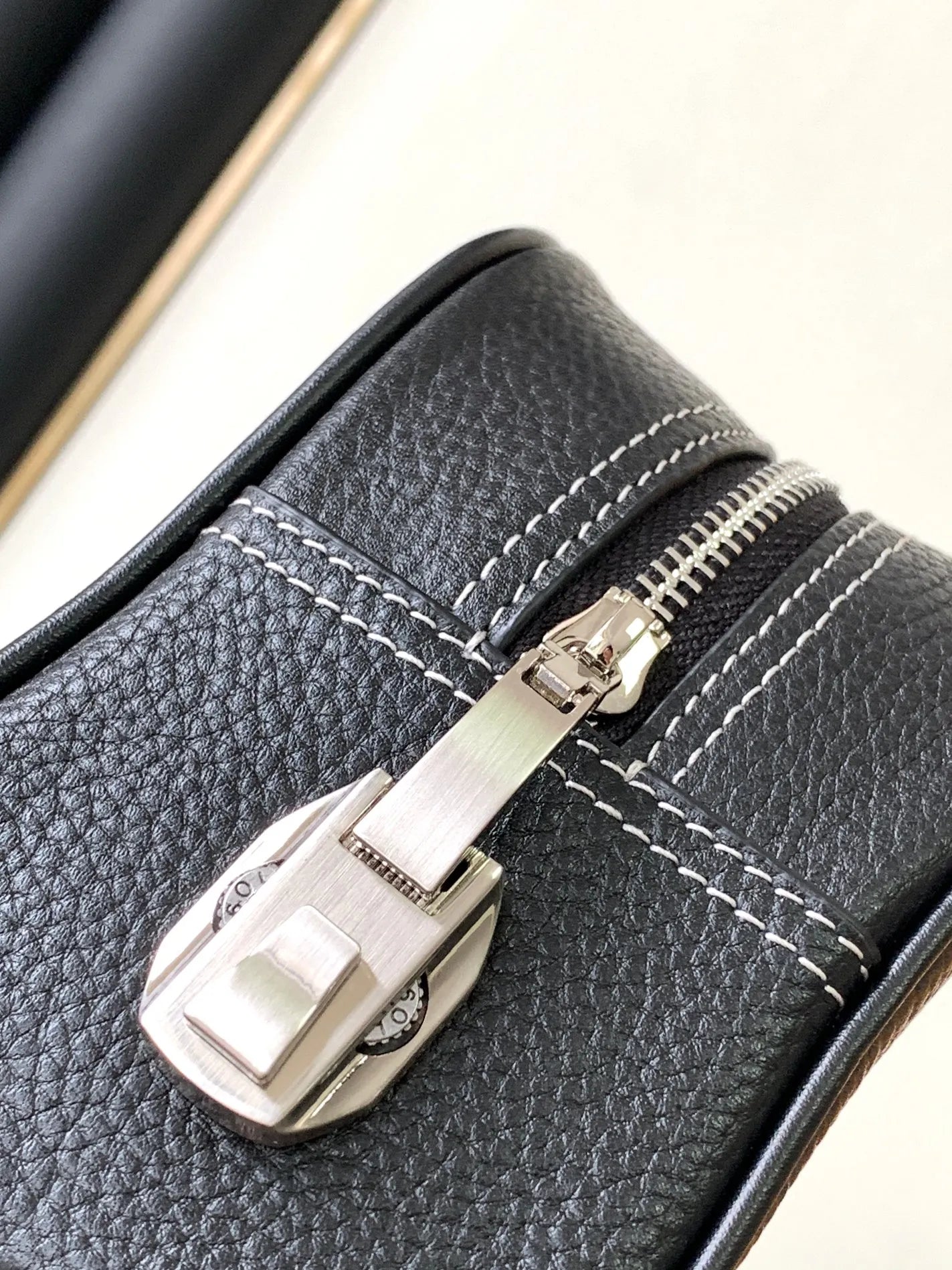 【HERMES 公式旗艦店】エルメス クラッチバッグ 当日出荷 好評に付き再入荷！27*15*10CM