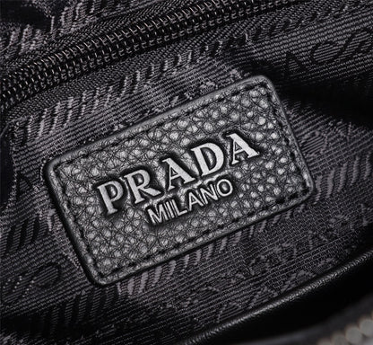 【PRADA 公式旗艦店】プラダ ショルダーバッグ 当日出荷 好評に付き再入荷！25*27*5CM