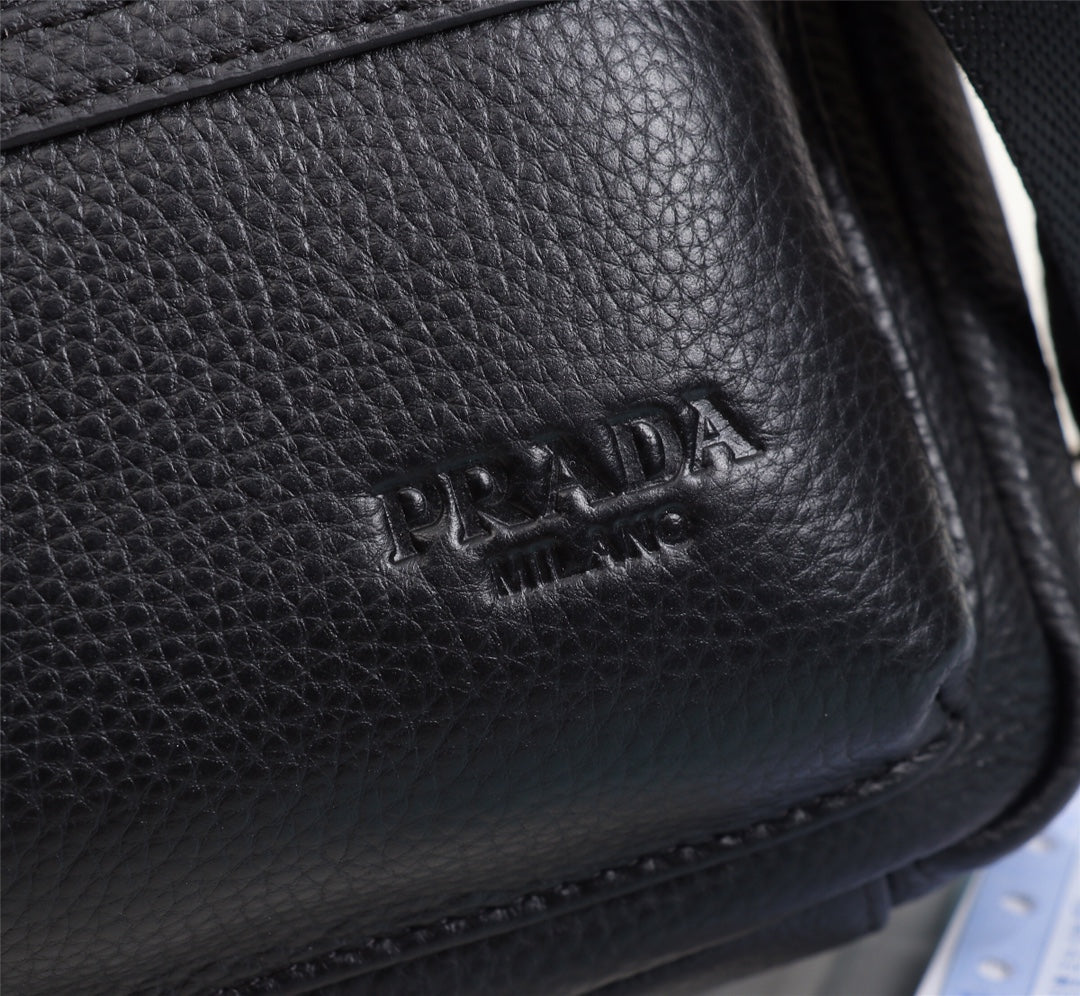 【PRADA 公式 旗艦店】プラダ 斜めがけバッグ 当日出荷 好評に付き再入荷！29*20*8CM