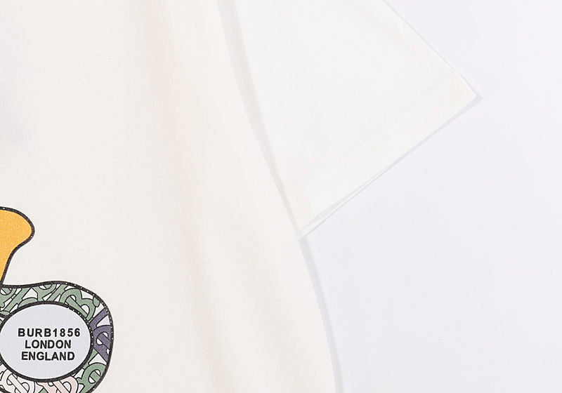 【Burberry】男女兼用、ご好評に付き再入荷！