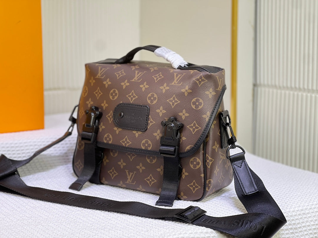 エレガント☆Louis Vuitton☆LV トレイル ショルダーバッグ M46972