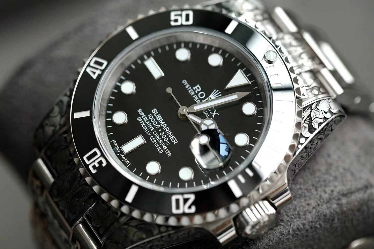 ロレックス サブマリーナーデイト 彫金 116610LV 数が少ない