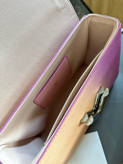 Louis Vuitton 最新注目のツイストデニム