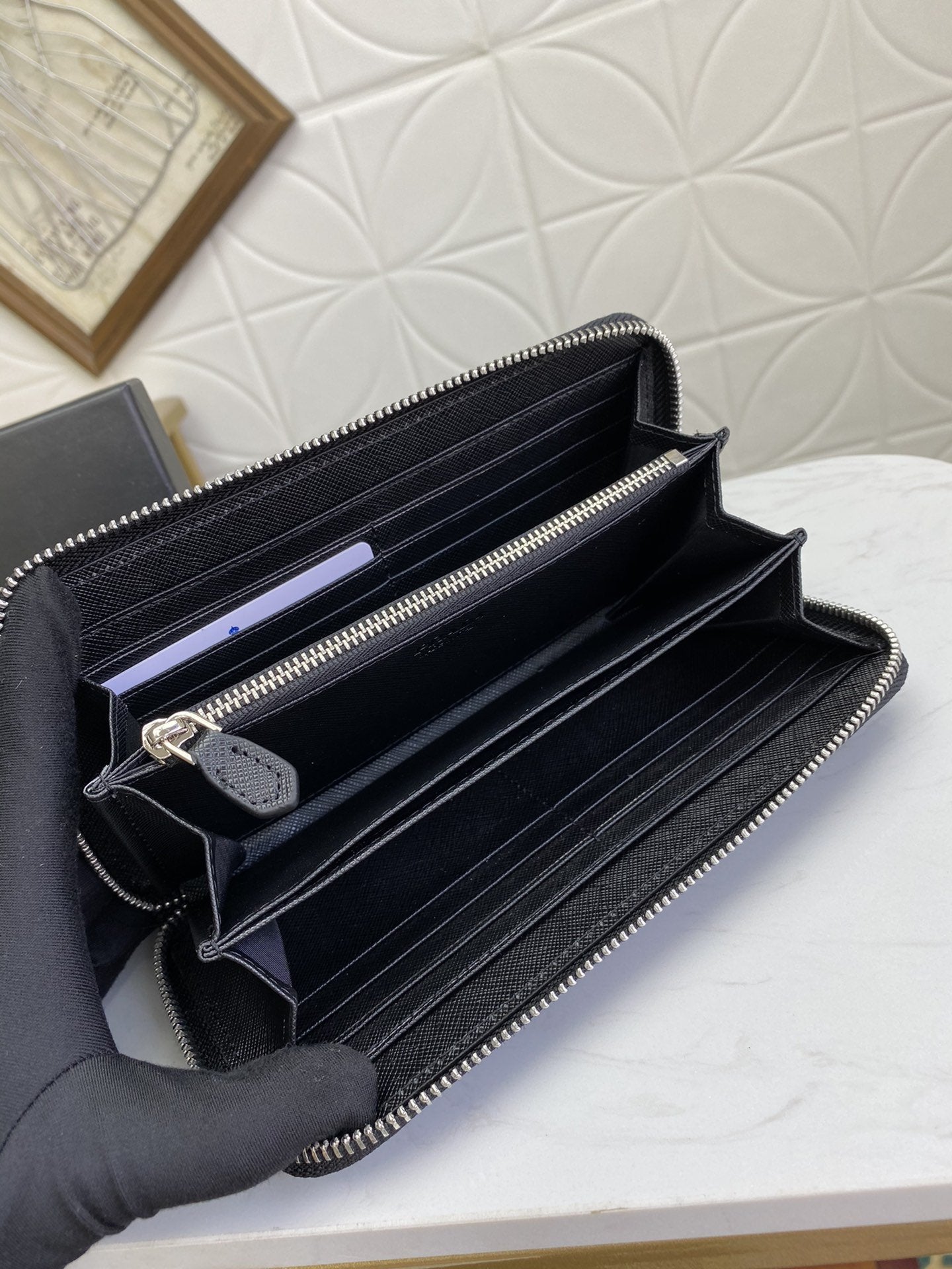 PRADA(プラダ) 財布19x12cm