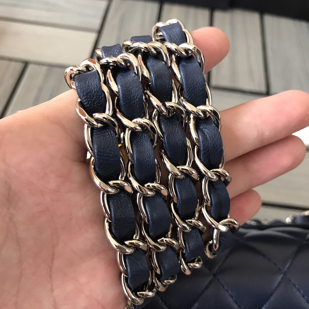 Chanel Flap Bag 1112