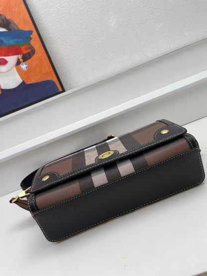 【◎VIP価格◎】Burberry noteショルダーバッグ