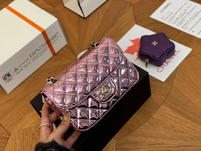 2024 CRUISE CHANEL ミニフラップバッグ＆スターコインケース付