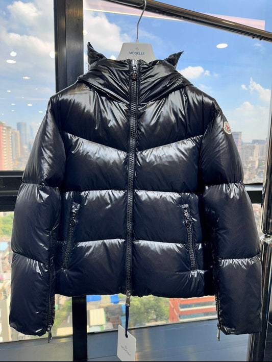 【MONCLER旗艦店】（モンクレール） ダウンジャケット ご好評に付き再入荷！